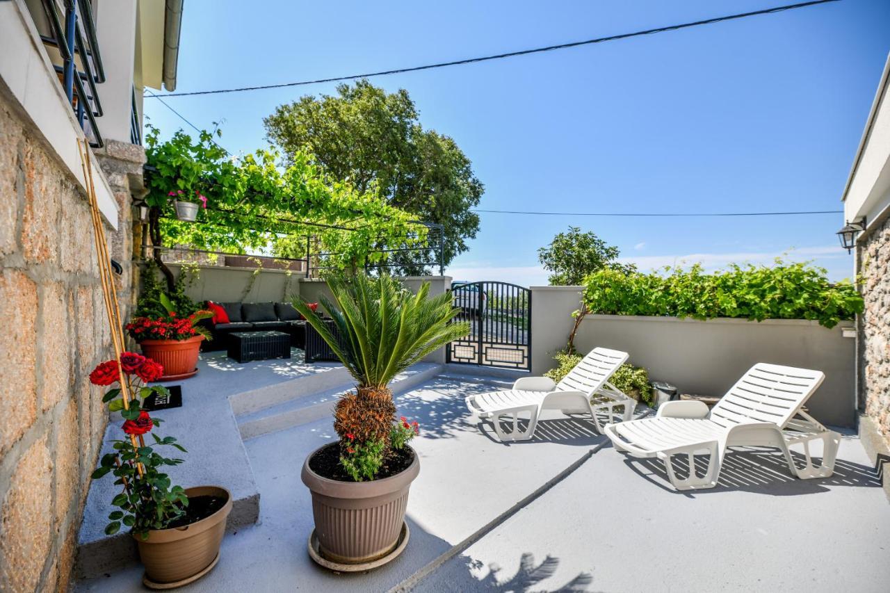 Holiday Home Skevini Dvori Starigrad Paklenica Exterior foto