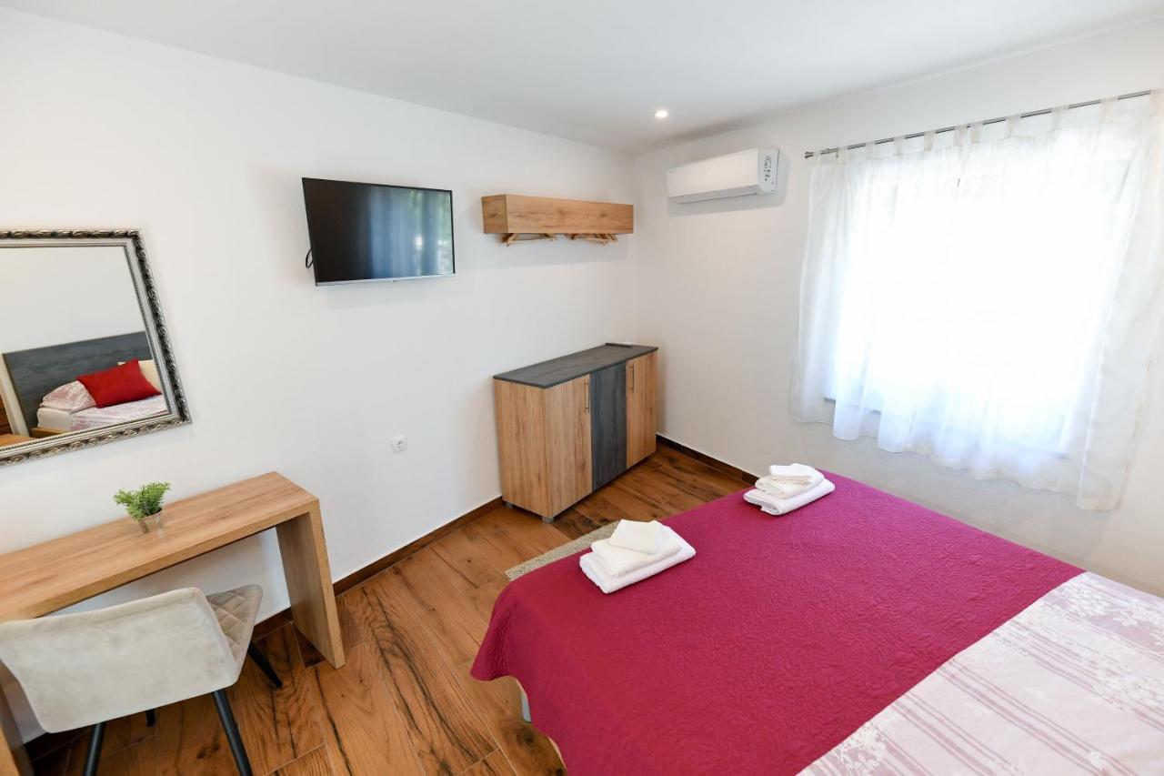 Holiday Home Skevini Dvori Starigrad Paklenica Exterior foto